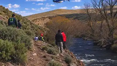 Un gendarme de 35 años cayó al río Coihue y no volvió a salir: el operativo que no da tregua