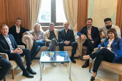 Santilli dijo que ya tenía los votos, pero al contarlos apareció el problema