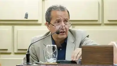Santa Fe debate una ley de seguridad: el allanamiento sin orden que desvela a Del Frade