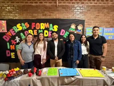 Alumnos de la Levene sorprendieron con juegos que enseñan braille y lengua de señas