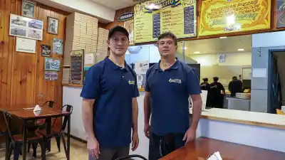 La pizzería que nació en un localito del Bajo y hoy desafía a Güerrín y El Cuartito