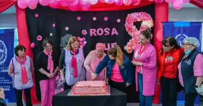 Rosa que abraza: la jornada que llevó el control del cáncer de mama a los barrios de Río Gallegos