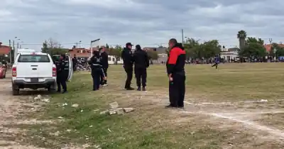 Un disparo en la pierna y piedras en la cabeza: qué pasó en la cancha de San Benito