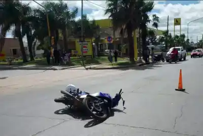 Iba a doblar en Illia y Diamante: la maniobra terminó con tres personas en el hospital