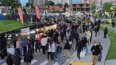 La feria que reúne a más de 1.000 emprendedores y que sorprendió por quiénes la sostienen