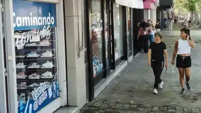 Para abrir un local en Rosario no alcanza con ganas: el puesto 40 que expone una traba clave