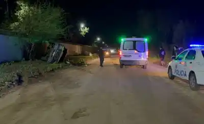 Volcó con su pareja cerca del cementerio y lo que resolvió el SEM cambió todo