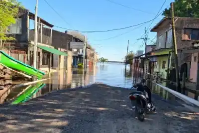 El Paraná marca 6,91 metros y ya hay 646 evacuados: el umbral que falta para el protocolo