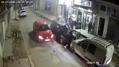 Un conductor se enfrentó a balazos y lo que hizo después dejó a los ladrones sin escapatoria