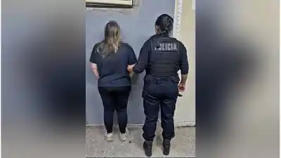 Atropelló a una nena de 7 años y se fue: la motociclista se presentó con su abogado