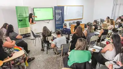 2.812 neuquinos pidieron la beca Gregorio Álvarez: quiénes cobran en octubre y quiénes esperan