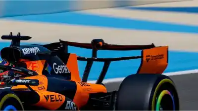 McLaren se desprende de cinco joyas de F1: uno de ellos pasó los 300 km/h con Brad Pitt al volante