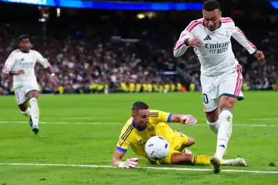 Güler armó la jugada, Mbappé la terminó y Sevilla explotó contra el árbitro
