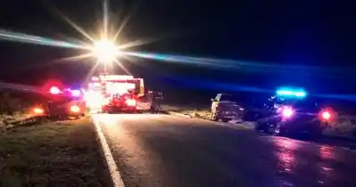 Volvían con una rueda pinchada en la ruta 65 y una camioneta les cambió la noche para siempre