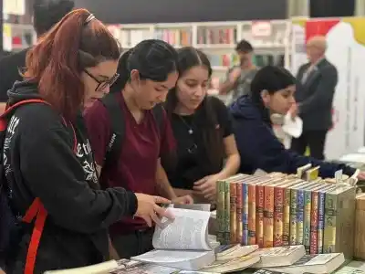 Tres días de libros y ciencia en la UNaF: el balance que sorprendió al rector