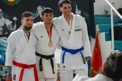 Tres fueguinos volvieron de Caseros con medallas, pero uno dejó algo más en juego