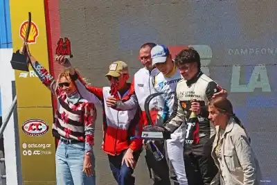 El esquinense que se subió al podio y ahora acecha al líder del campeonato