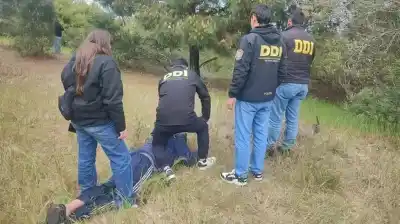 Encontró a su mamá sin vida al volver de los scouts: el llamado que complicó al novio