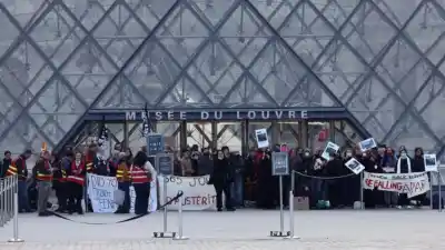Bloquearon el Louvre y ahora los chalecos amarillos afilan una nueva jornada