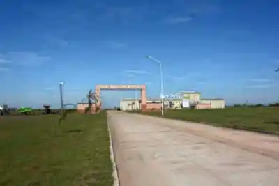 Trabajaba en un aserradero de Mercedes y la sierra le alcanzó la mano: lo que investigan ahora
