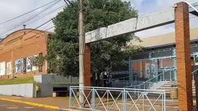Siete familiares de la directora en la mira de una denuncia que el CGE todavía no contesta