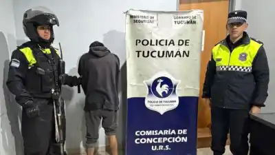 Le rompió las ventanas y amenazó de muerte a una familia: los motoristas lo esperaban cerca