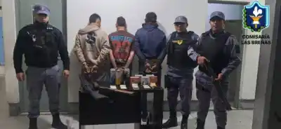 Los pararon en la ruta 89 de madrugada: adentro de la Amarok había dos escopetas y casi dos millones de pesos