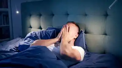 Se levanta a fuerza de cafeína y duerme con tranquilizantes: la advertencia de una neuróloga jujeña