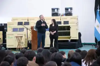 Las aulas de Neuquén suman 1.290 notebooks y 12 impresoras 3D: adónde llegan