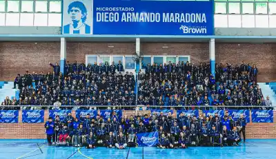 310 brownianos ya están en Mar del Plata y van por la hazaña que no lograron el año pasado