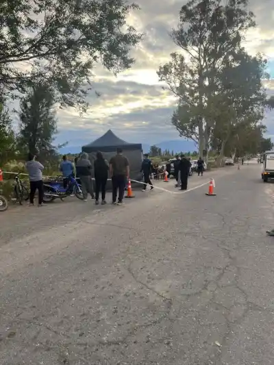 Se sumó a la carrera detrás de las motos y a los 40 metros todo terminó en La Majadita