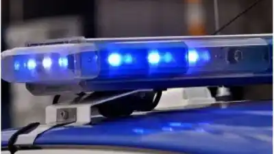 Hacía dedo en la ruta 34, aceptó subir a una moto y terminó en un descampado