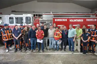 Cuarenta años de bombero y nunca vio algo así: la provincia pone los fondos para ocho camiones