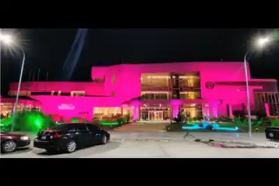 Termas se tiñe de rosa: el gesto del CIS que busca salvar vidas de mujeres