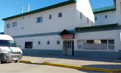 Buscó refugio en una comisaría de Trevelin y su perseguidor entró detrás: el ataque que nadie frenó a tiempo