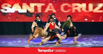 Cuatro bailarines de Santa Cruz se subieron al podio en un torneo nacional y hicieron historia