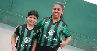 Día de la Madre en el Pueblo Viejo: el plan verdinegro que eligieron cientos de mamás