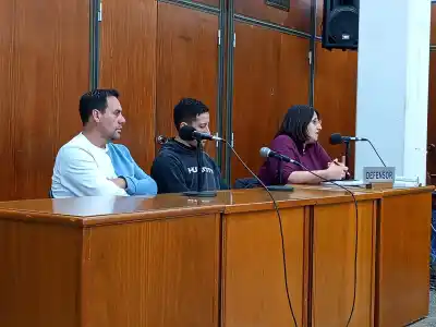 Dos policías cargaron un gato hidráulico en el patrullero y terminaron imputados