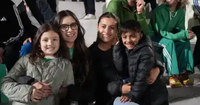 El Víbora goleó 3-0 y la familia puyutana lo festejó a lo grande