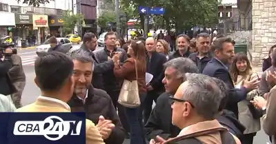 Intendentes de Córdoba marcharon al Correo: el PAMI les debe un año y no hay fecha de pago