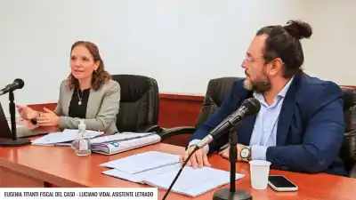 Vendían droga en Valentina Sur con un mostrador en la ventana: qué encontraron en las camionetas