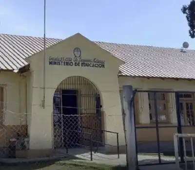 Vecinos de Cerrillos no mandan a sus hijos a la escuela: la razón está en el aire