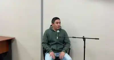 Lo denunciaron por apuntarle a su ex con un revólver, pero el juez le creyó su versión y quedó libre