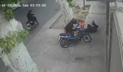 La siguieron hasta la casa de su paciente: le robaron la moto y después vino lo peor