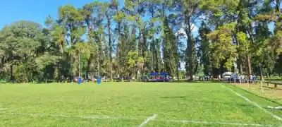 El gobernador frenó una ley con su firma y dejó a 250 chicos en la incertidumbre