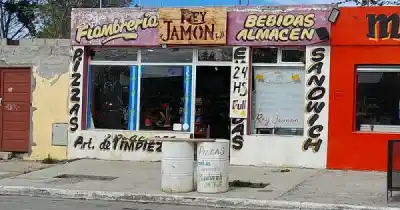 Machete en mano y a las 4:30: el asalto a una fiambrería que dejó al barrio en vilo