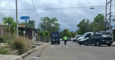 Una hora colgada de una ventana: la negociadora que la hizo bajar