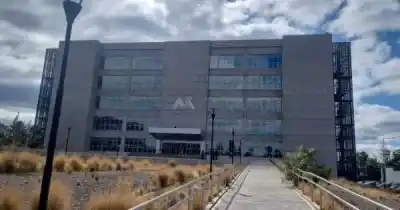 Pintaron mensajes aterradores en escuelas y la Justicia ya tiene a los responsables: lo que descubrieron los dejó sin palabras