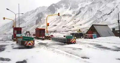 El temporal que tiene a la cordillera bajo nieve y al cruce a Chile sin fecha de reapertura