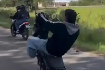 Se filmaron a 15 motos a contramano en una avenida de Concordia: quién subió el video